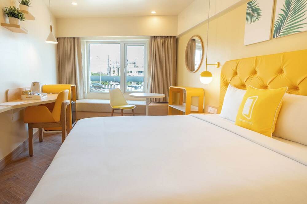 Мумбаи: Bloom Hub WEH Andheri