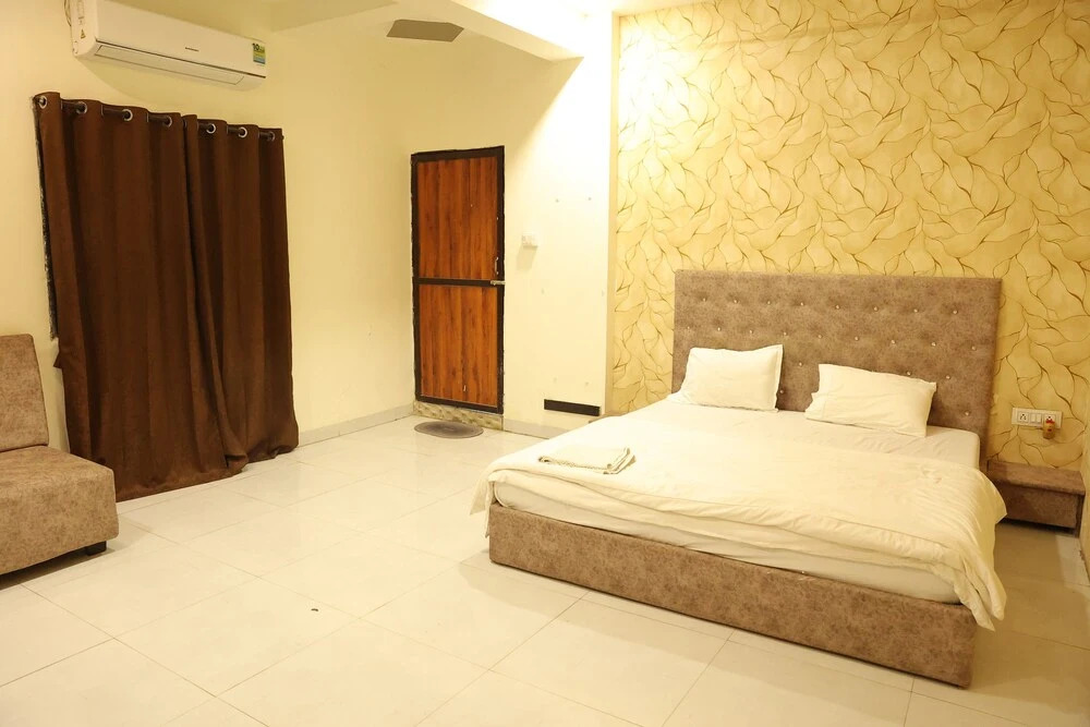 Удджайн: Hotel Gauransh