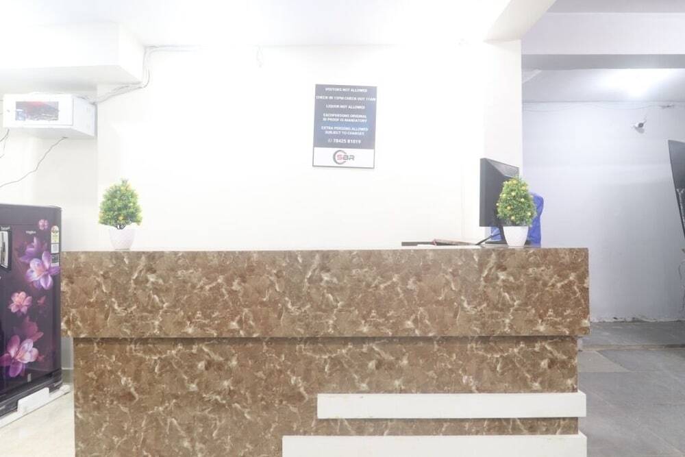 Хидерабад: iROOMZ Hotel SBR