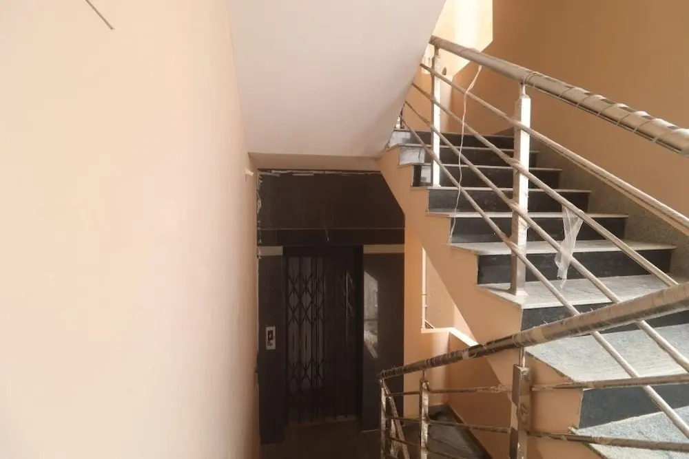 Хидерабад: iROOMZ Hotel SBR