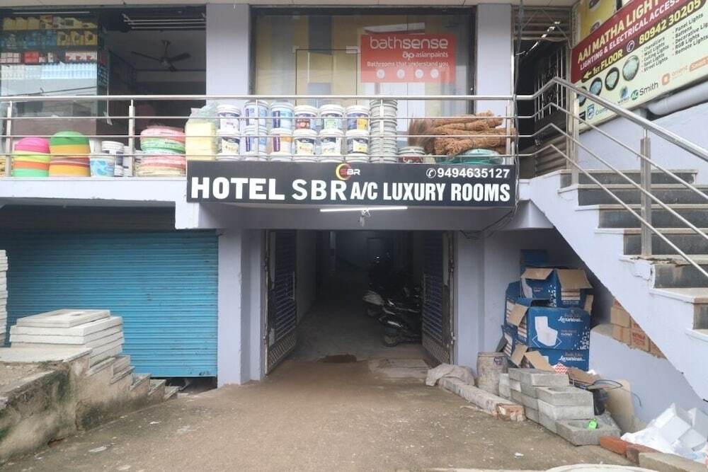 Хидерабад: iROOMZ Hotel SBR