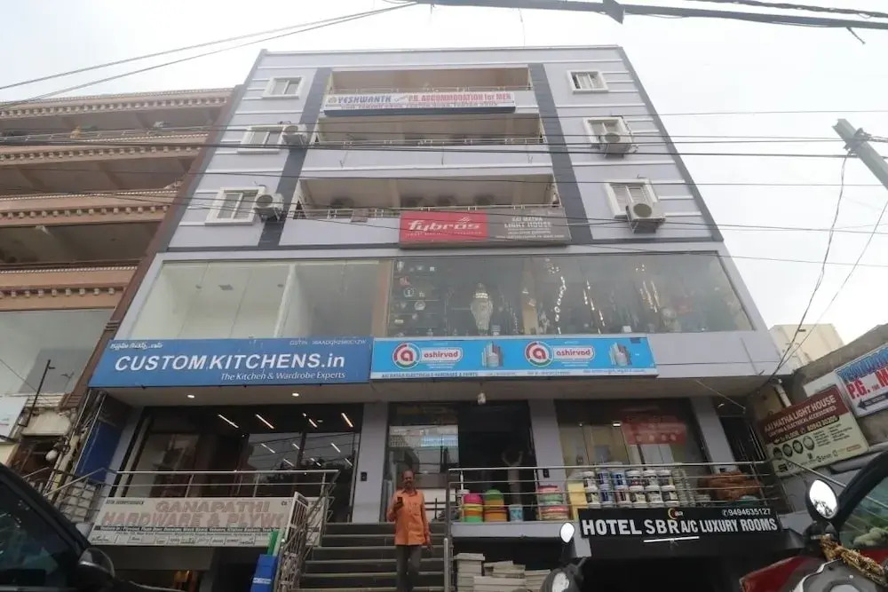 Хидерабад: iROOMZ Hotel SBR