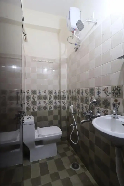 Хидерабад: iROOMZ Hotel SBR