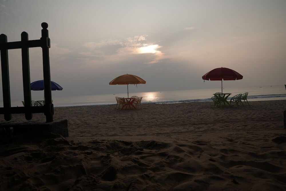Гокарна: Livin Waves Beach stay and cafe