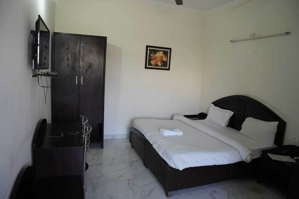 Дехрадун: Benison Guest House