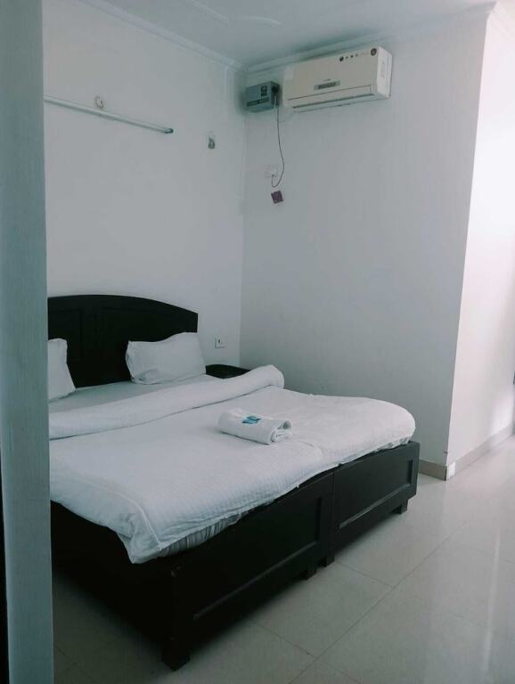 Дехрадун: Benison Guest House
