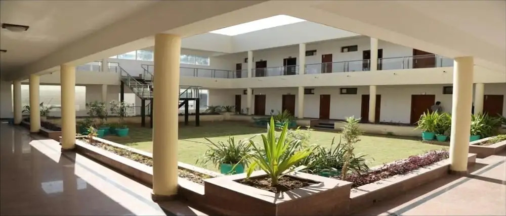 Ханзи: Flamingo Tourist Resort