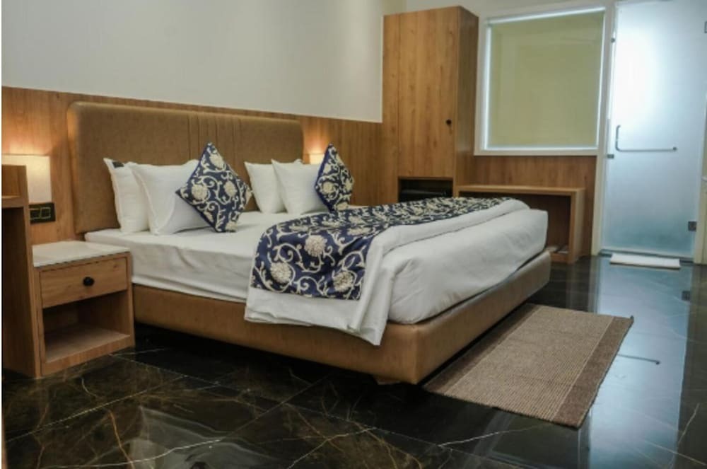 Бедагхат: Ankit Hotel by M Square