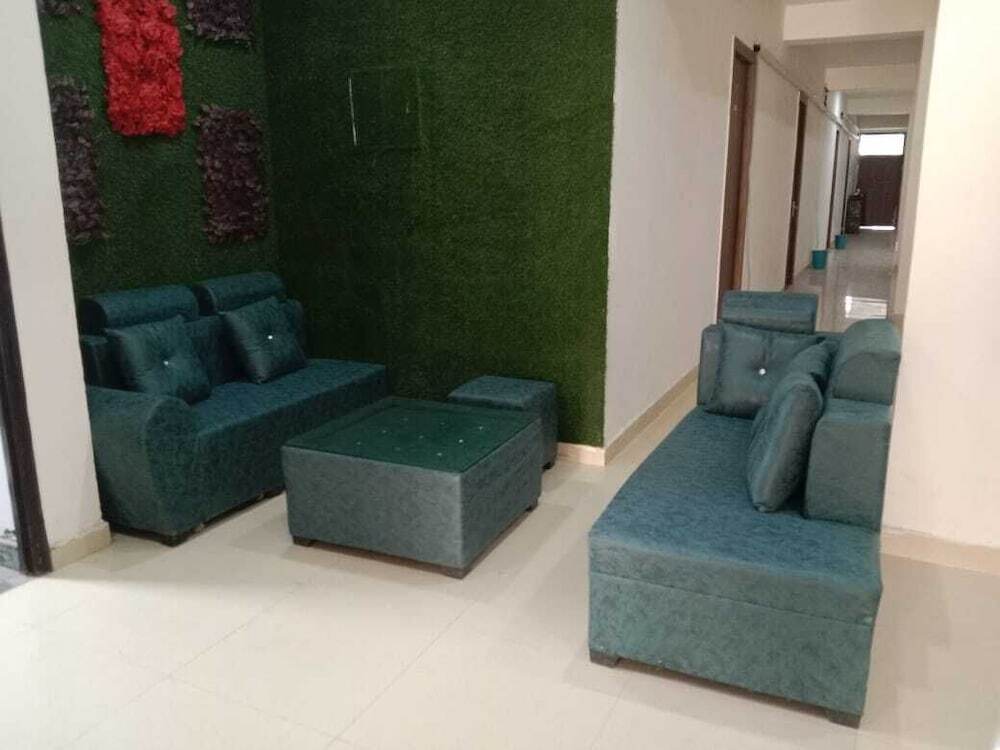 Нойда: Hotel Soho Sector 51 Noida