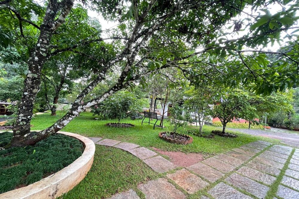 Муннар: AyurGem Ayurveda Yoga &  Wellness Retreat
