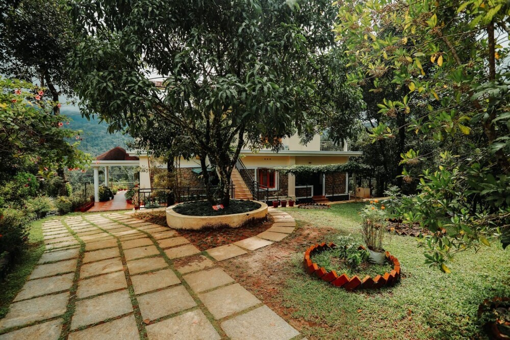 Муннар: AyurGem Ayurveda Yoga &  Wellness Retreat