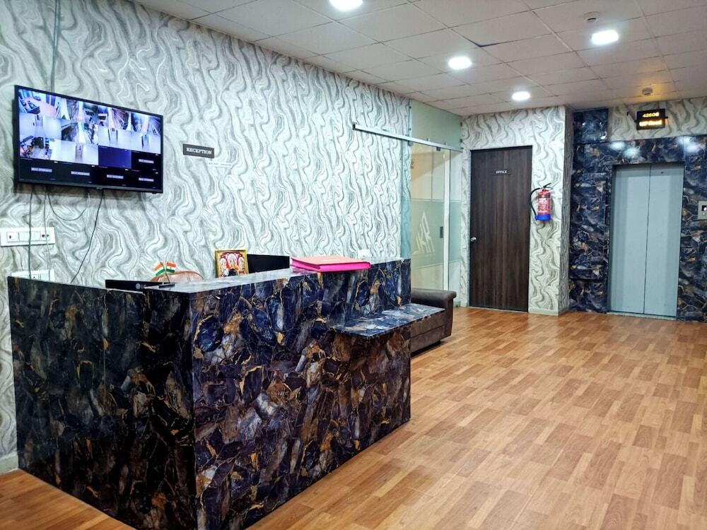 Сурат: Hotel Gokul Solitaire - Surat