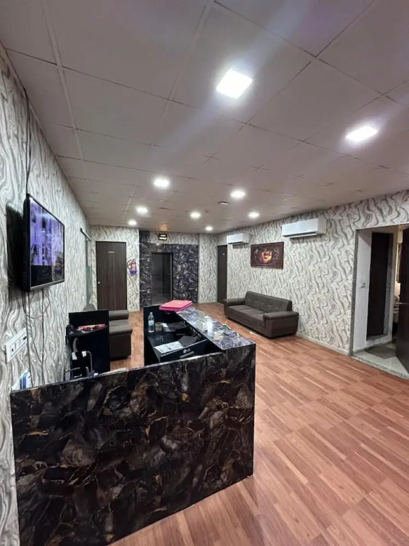 Сурат: Hotel Gokul Solitaire - Surat