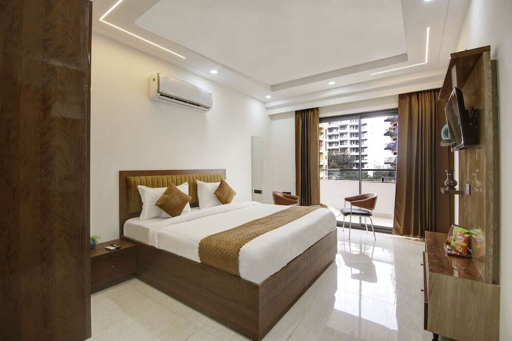 Гуруграм: 360 Degree Hotel Medicity
