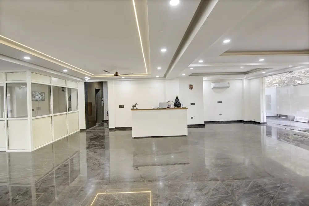 Гуруграм: 360 Degree Hotel Medicity