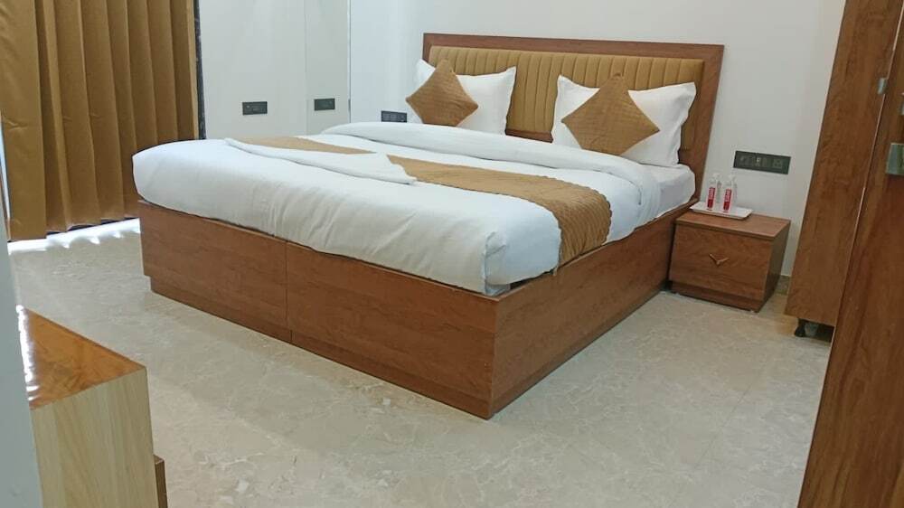 Гуруграм: 360 Degree Hotel Medicity