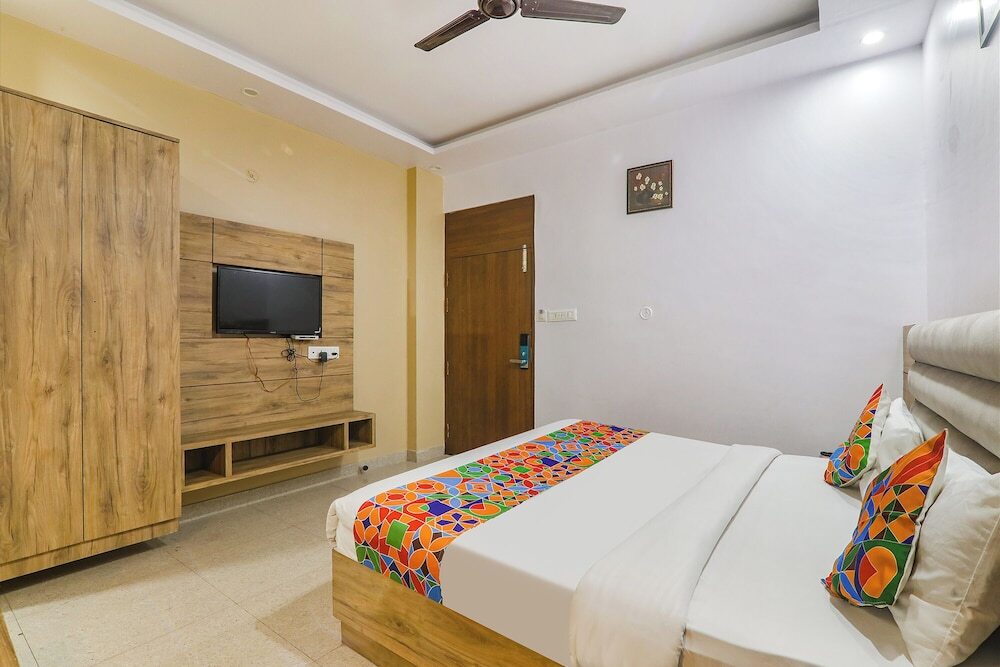 Лакхнау: Hotel Cristelia
