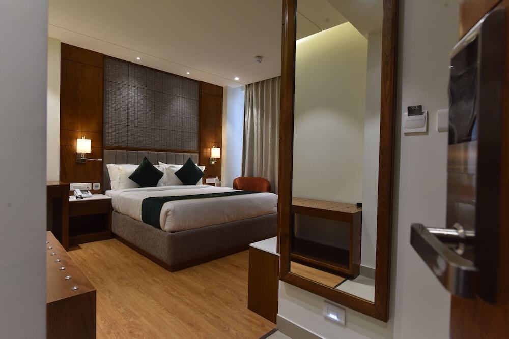 Праяградж: Hotel Rama Continental