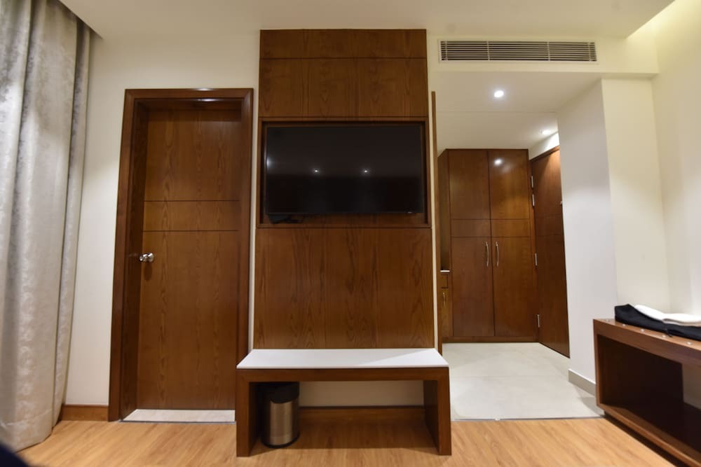 Праяградж: Hotel Rama Continental