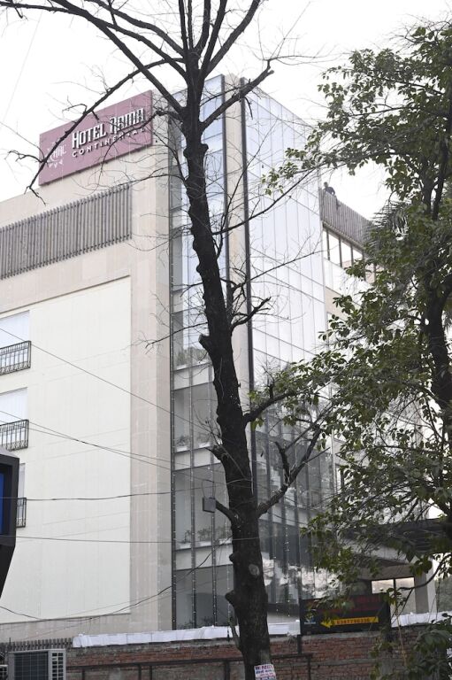 Праяградж: Hotel Rama Continental