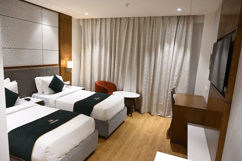 Праяградж: Hotel Rama Continental