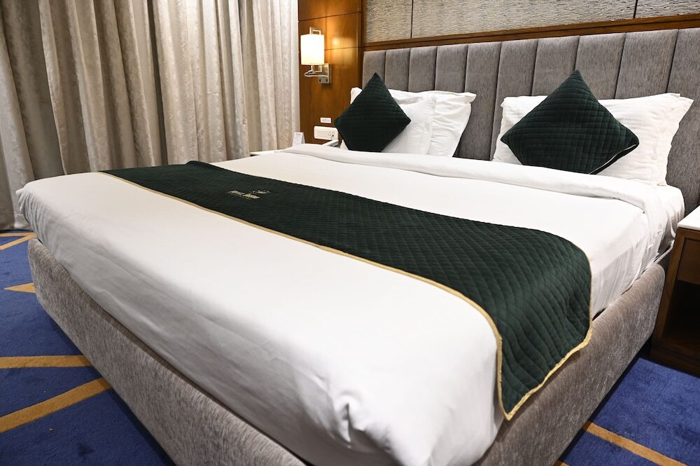 Праяградж: Hotel Rama Continental