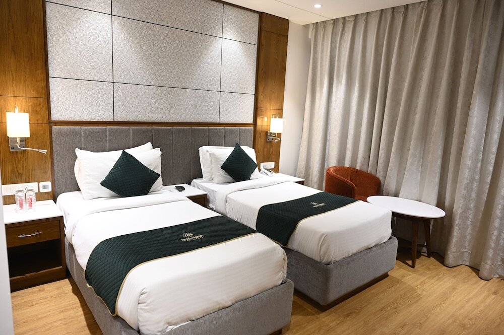 Праяградж: Hotel Rama Continental