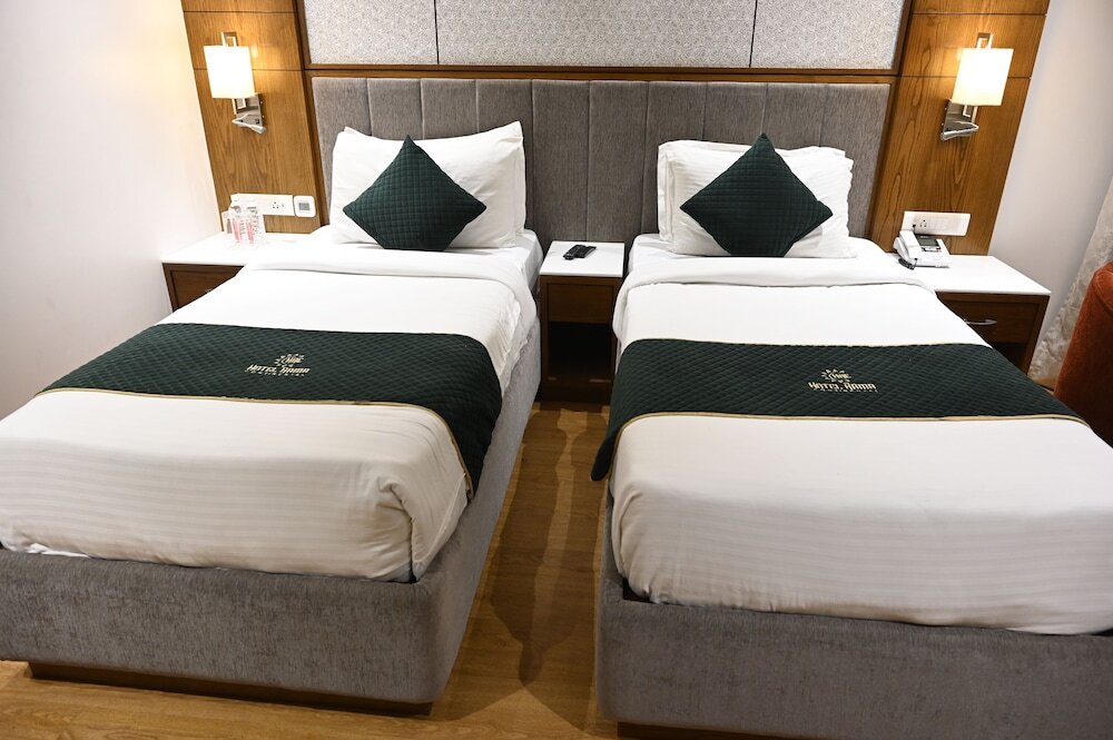 Праяградж: Hotel Rama Continental