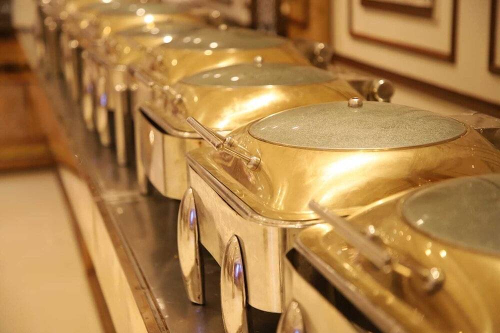 Нью-Дели: Hotel Silver Saffron Peeragarhi