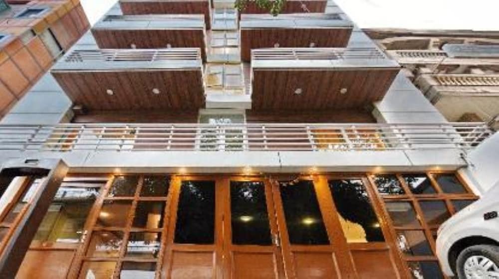 Нью-Дели: Hotel Silver Saffron Peeragarhi