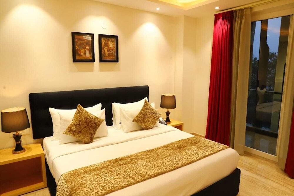 Нью-Дели: Hotel Silver Saffron Peeragarhi