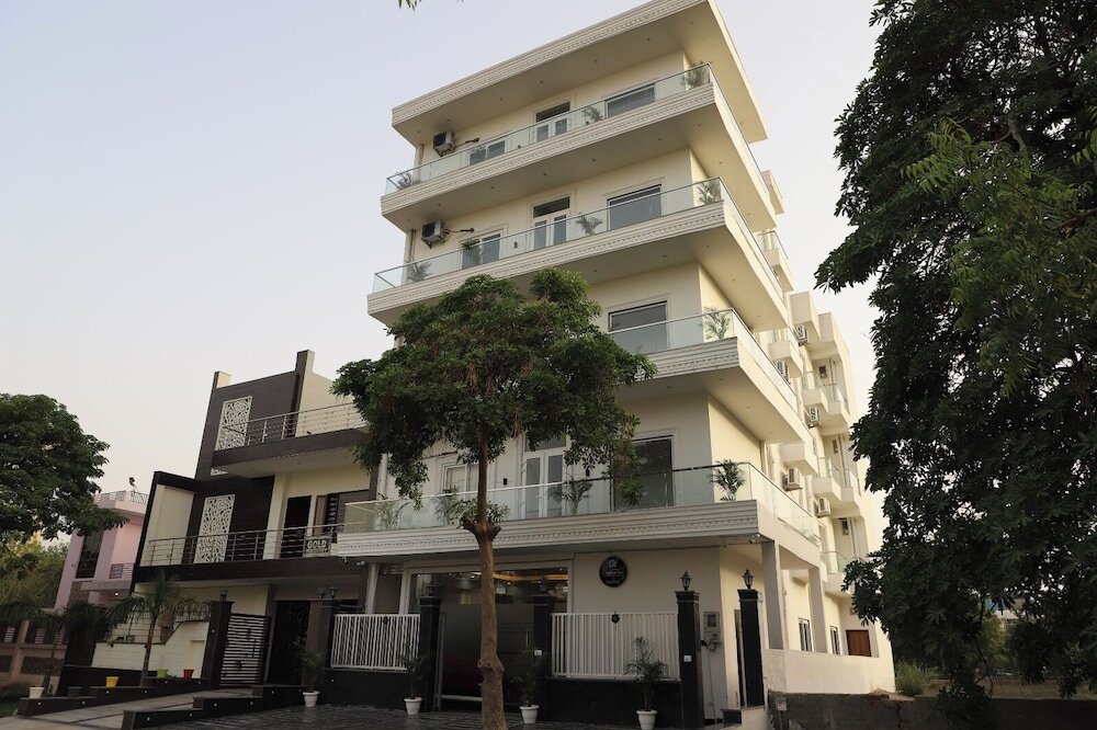 Большая Нойда: Opulent Inn By Lime Tree Hotels