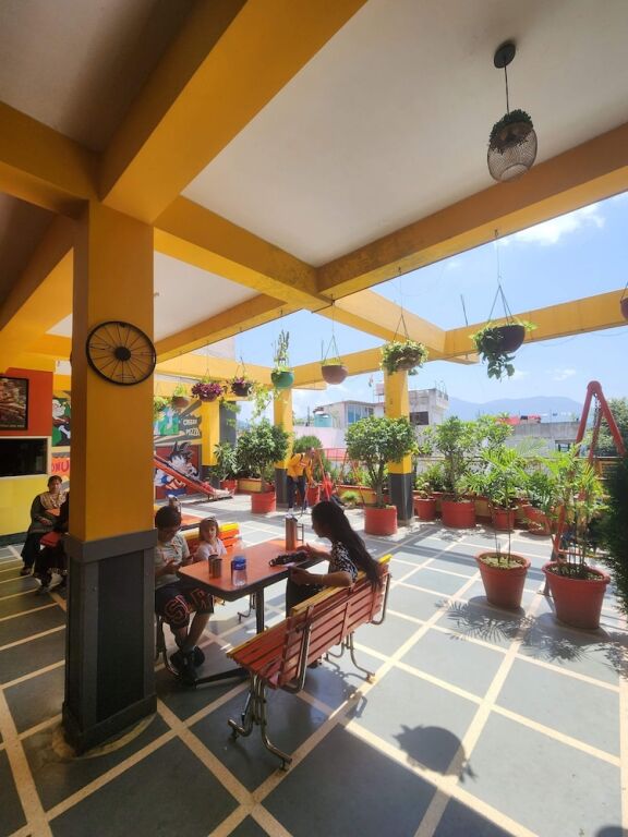 Питорагарх: Hotel Meghna