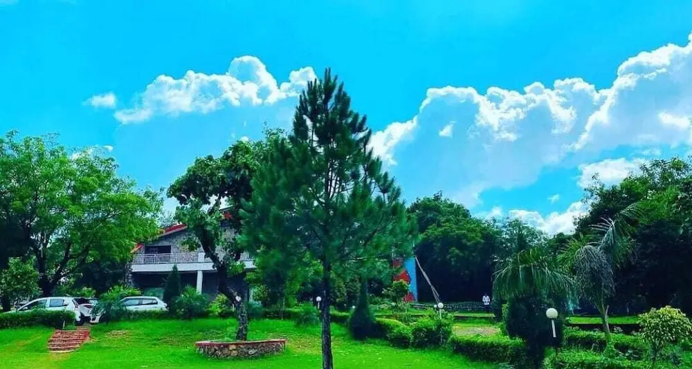 Гуруграм: Evergreen Resort & Farm Aravali