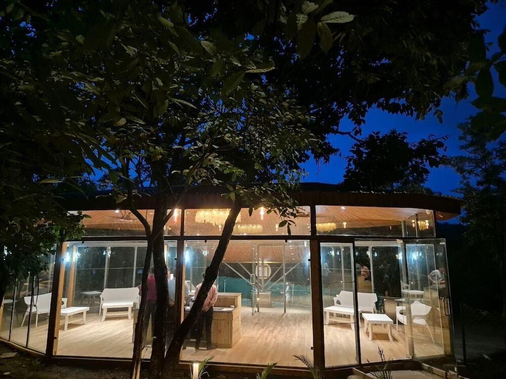 Пачмарай: Citrus Prime Hill Queen Resort