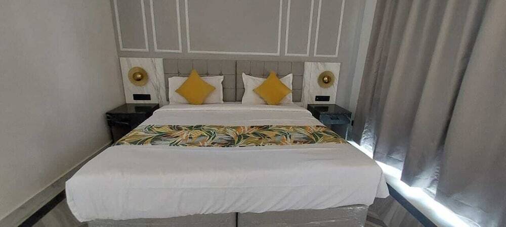 Пачмарай: Citrus Prime Hill Queen Resort