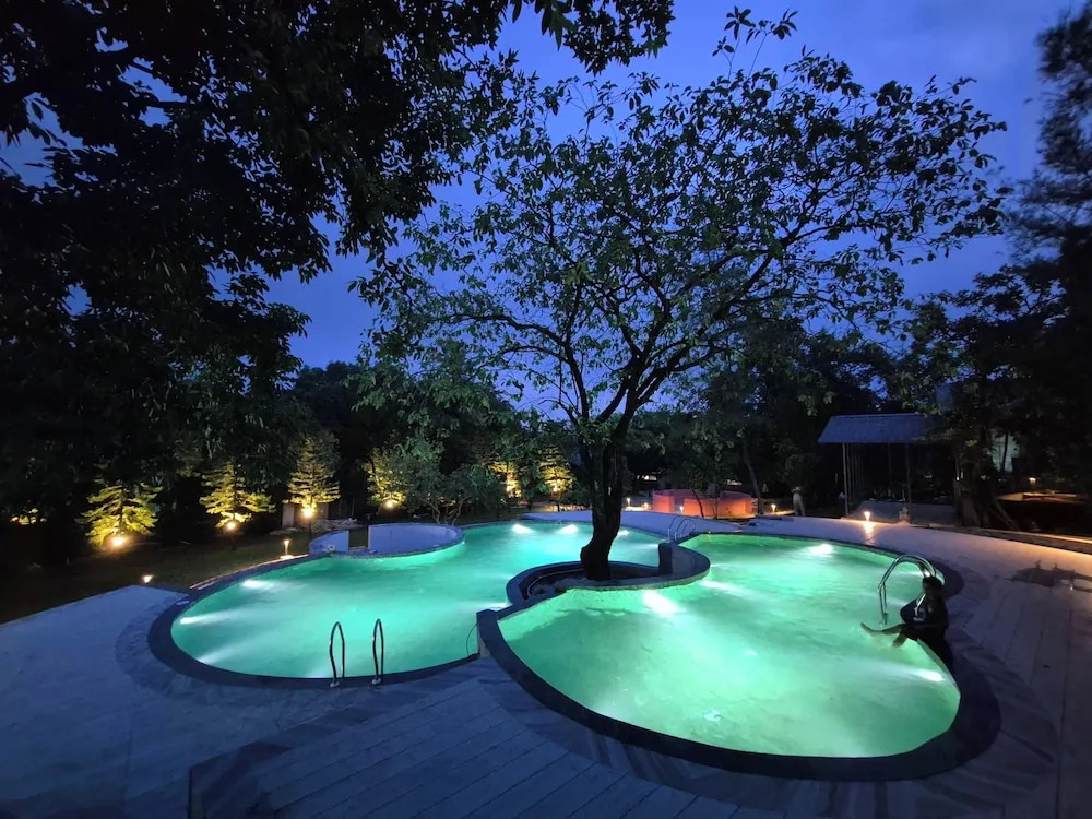 Пачмарай: Citrus Prime Hill Queen Resort