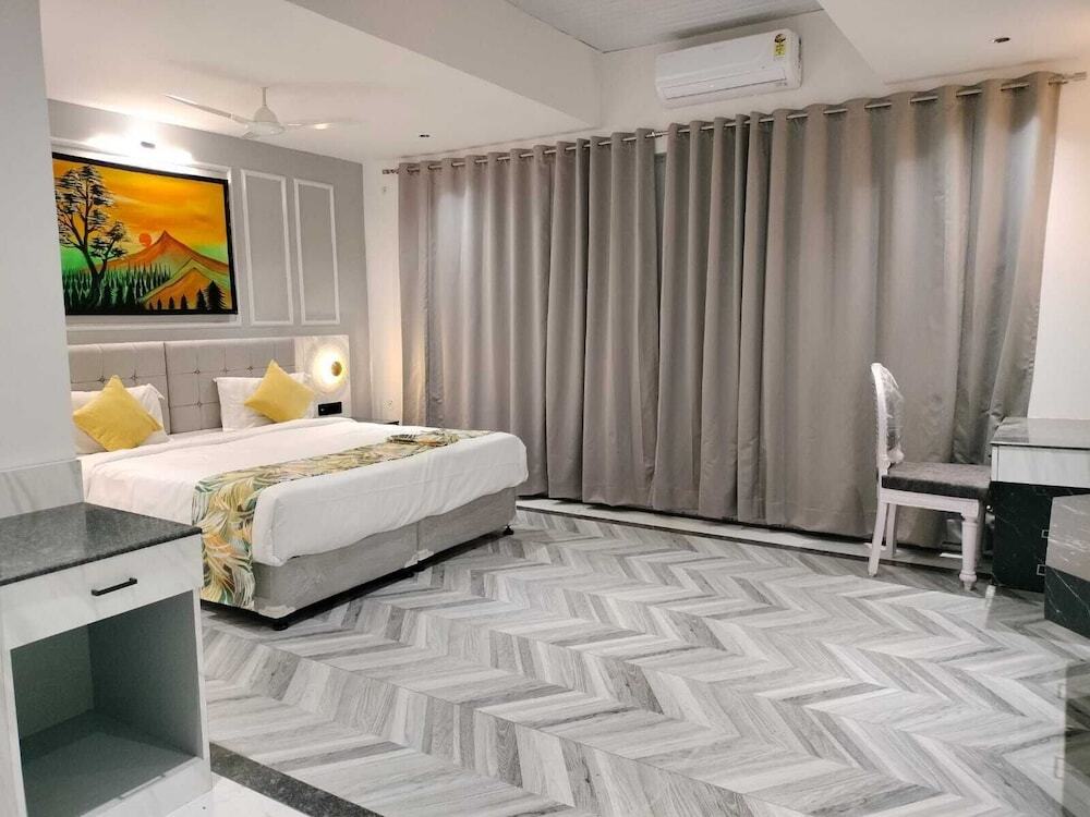 Пачмарай: Citrus Prime Hill Queen Resort