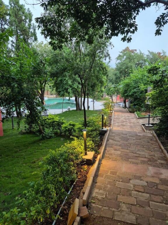 Пачмарай: Citrus Prime Hill Queen Resort