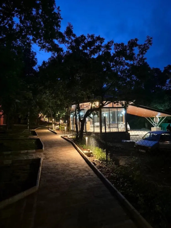 Пачмарай: Citrus Prime Hill Queen Resort