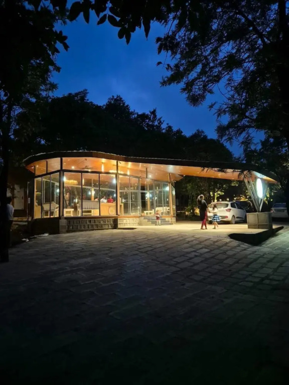 Пачмарай: Citrus Prime Hill Queen Resort