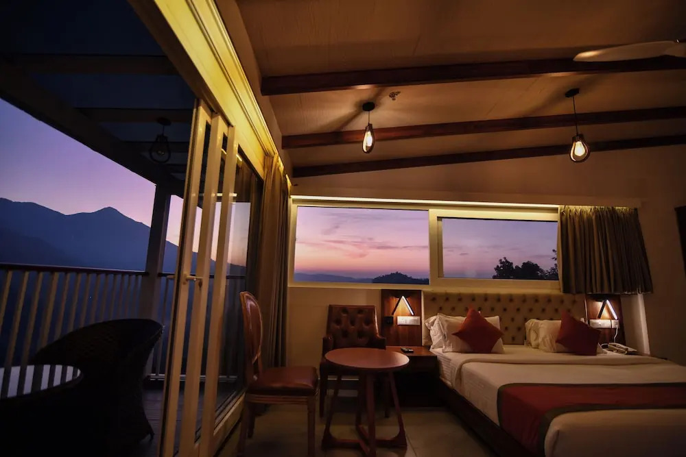 Муннар: British County Resort