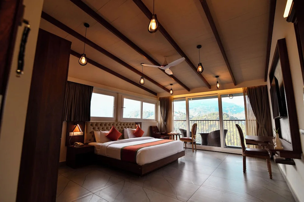 Муннар: British County Resort