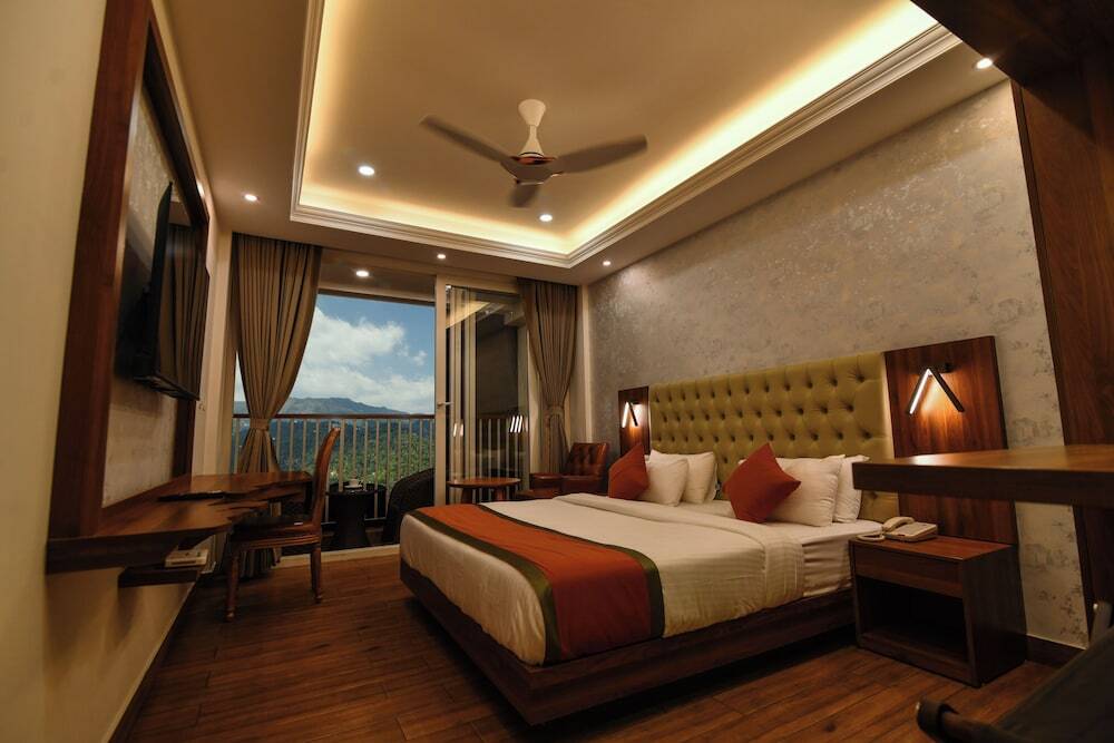 Муннар: British County Resort