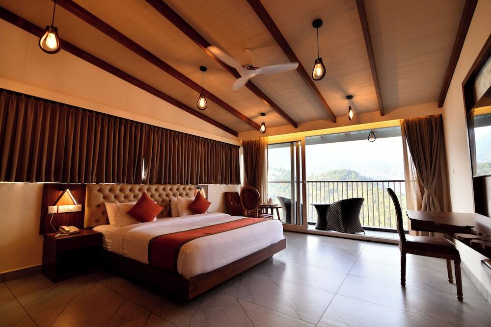 Муннар: British County Resort