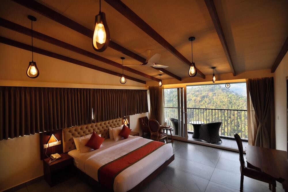 Муннар: British County Resort