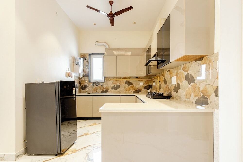 Большая Нойда: Lime Tree B&B Pari Chowk