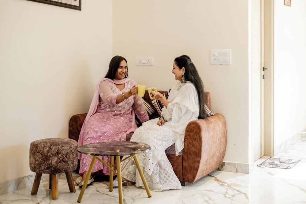 Большая Нойда: Lime Tree B&B Pari Chowk