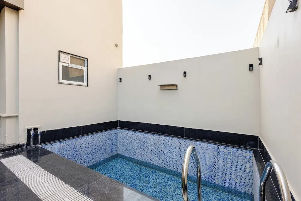 Большая Нойда: Lime Tree B&B Pari Chowk