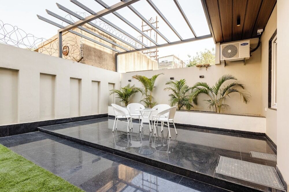 Большая Нойда: Lime Tree B&B Pari Chowk